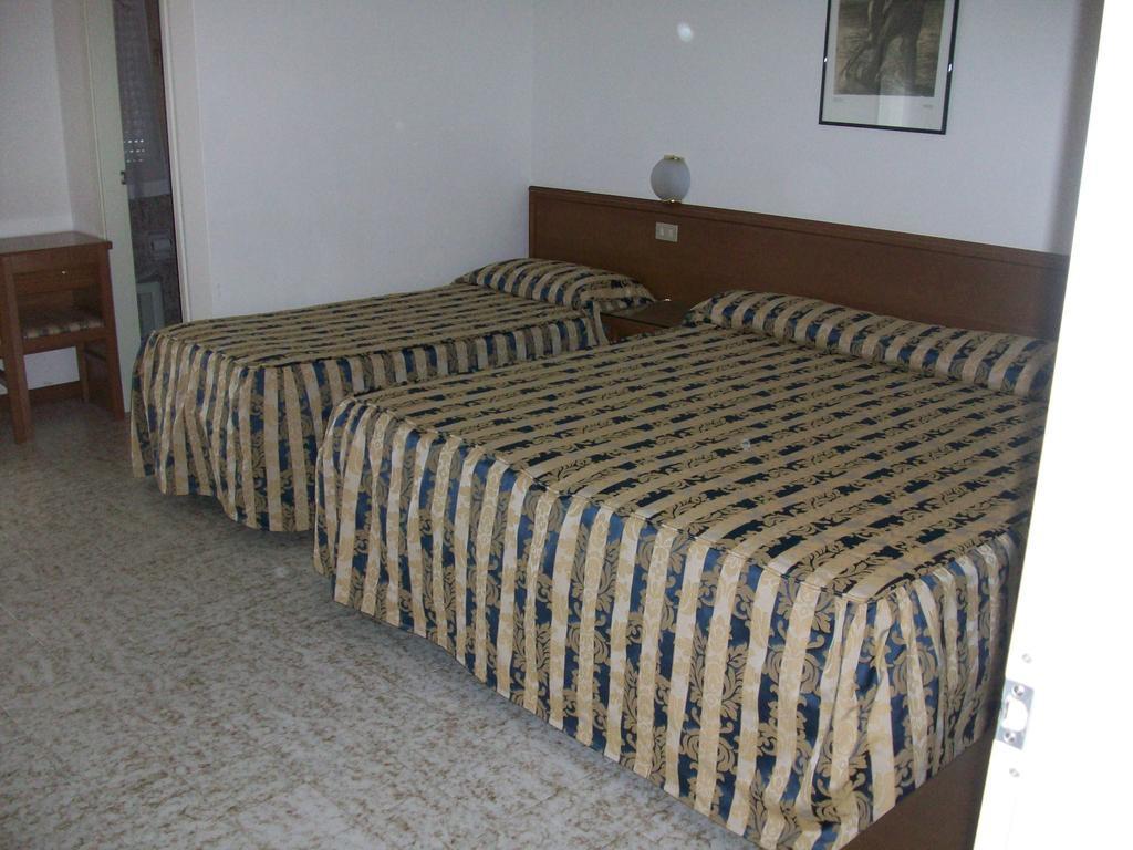 Hotel Santorotto Di Fabio Terrosi Сіналунґа Номер фото