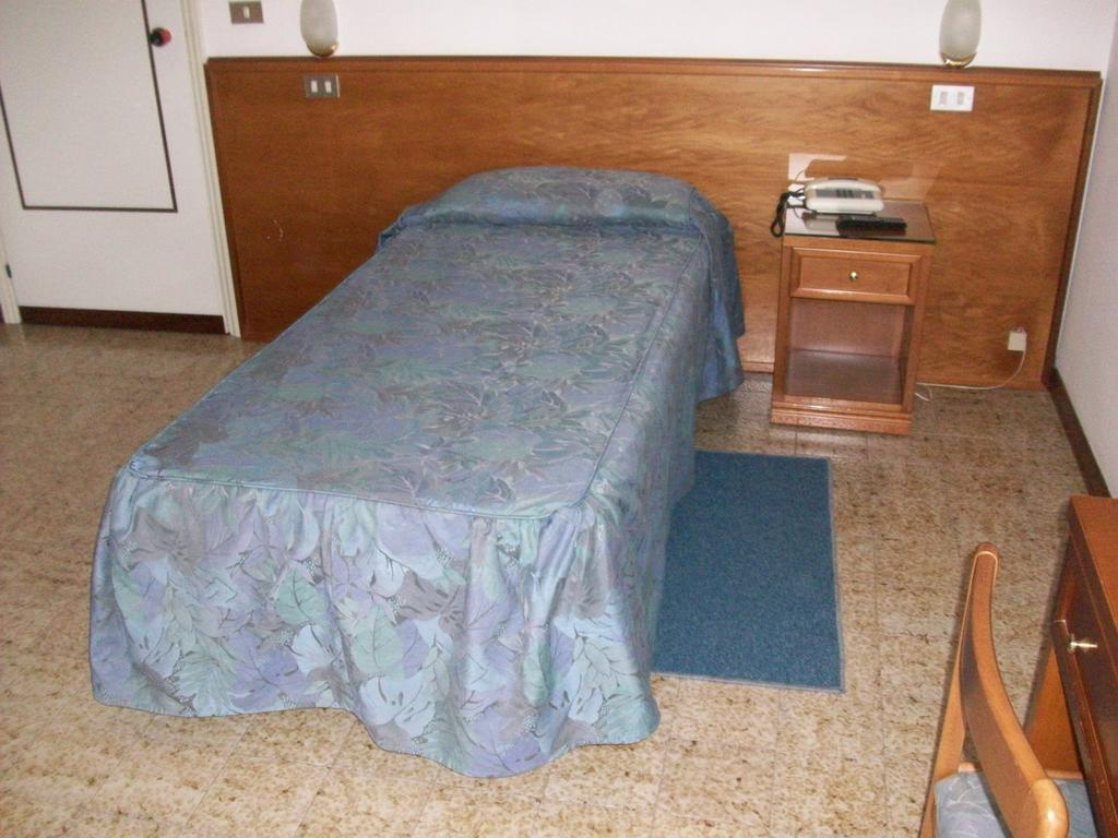 Hotel Santorotto Di Fabio Terrosi Сіналунґа Номер фото